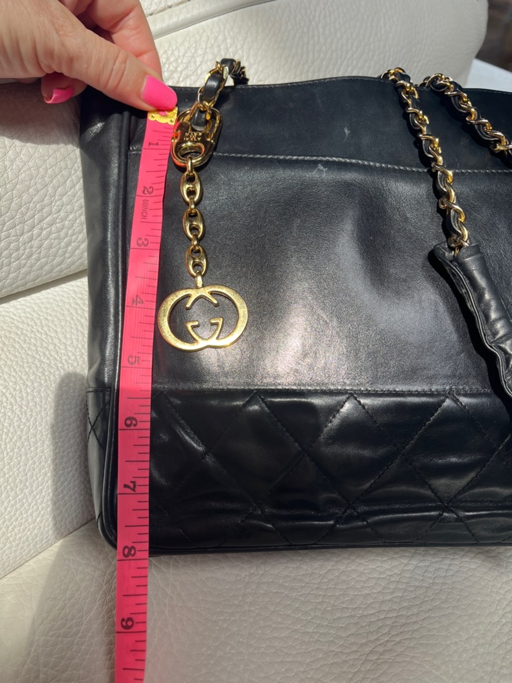 Gucci Gold GG Charm - Picture 2 of 9